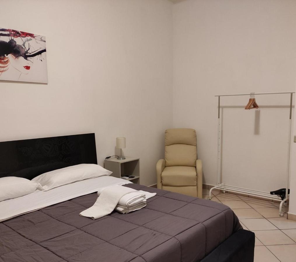 Lorenzo B&B House Battipaglia Buitenkant foto